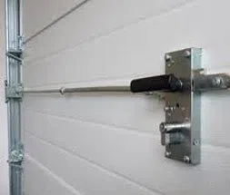 Golden Locksmith Services West Des Moines, IA 515-212-2090 - 9-Garage-Door-Locks
